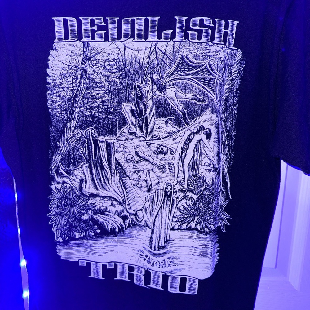 Super Rare DEVILISH TRIO Merch Tee